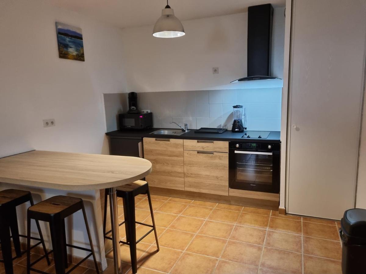 Appartement 1 Chambre Avec Piscine อูเซส ภายนอก รูปภาพ